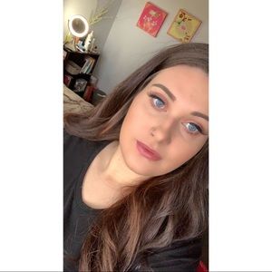 Meet your Posher, Hailee